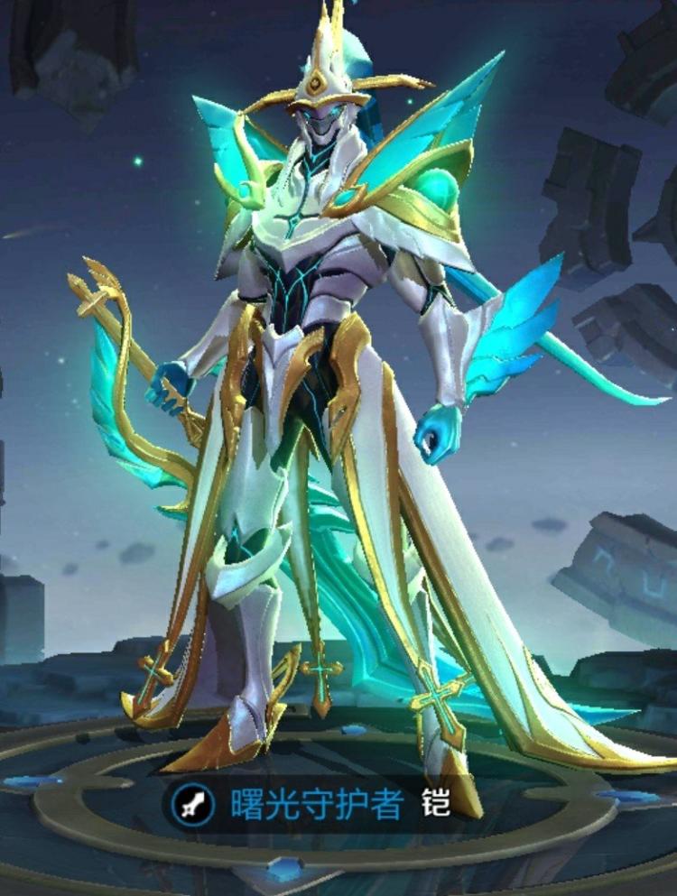 手短用闪现进场,靠近目标挥刀切,伤害再高也要蹲草丛