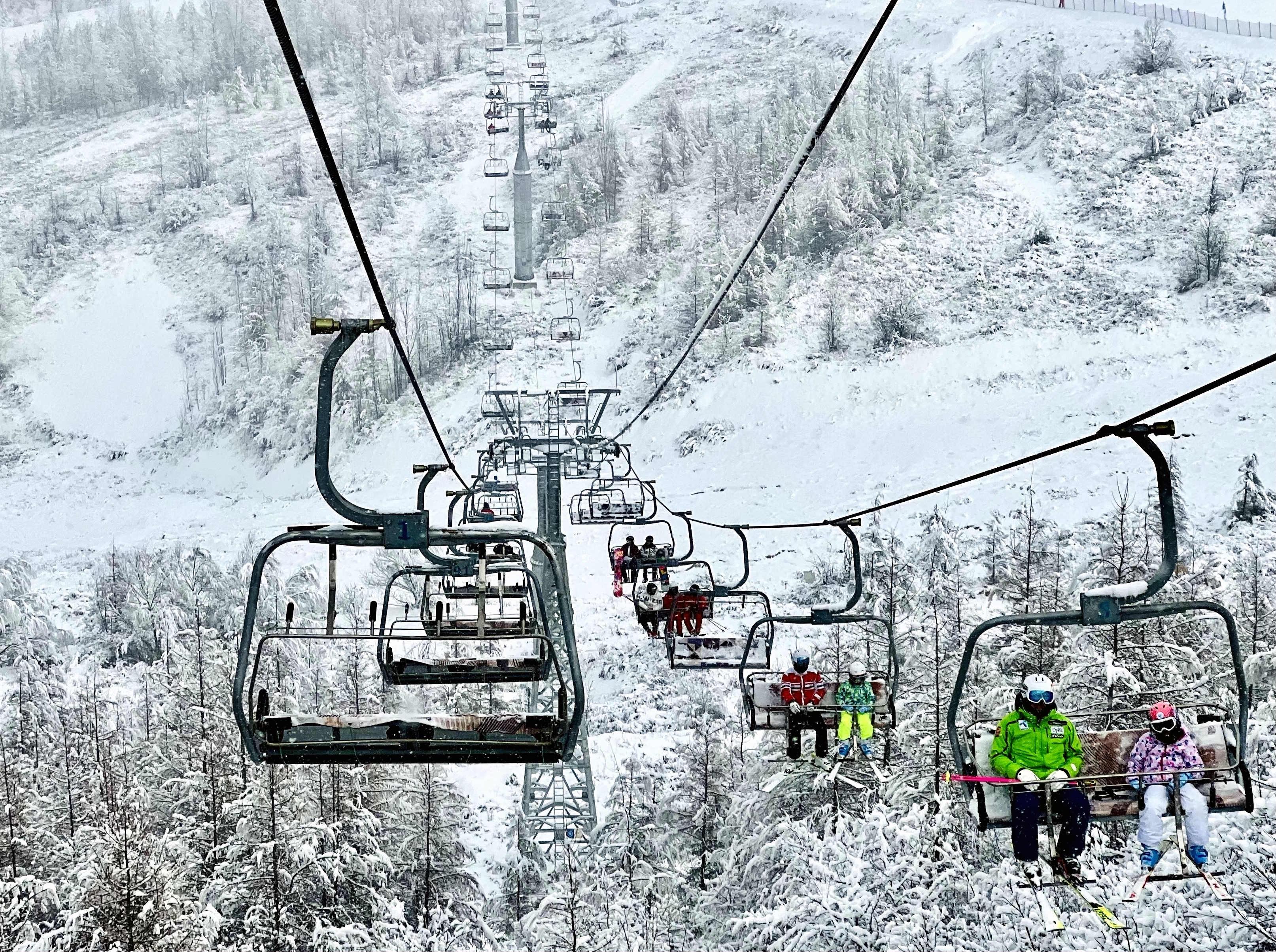 娅豪国际滑雪场图片