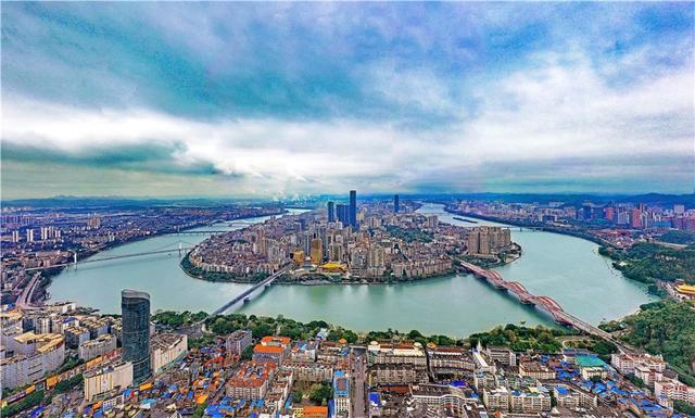 广西柳州,在历史上经历从百越文身地向全国重工业强市的华丽转变