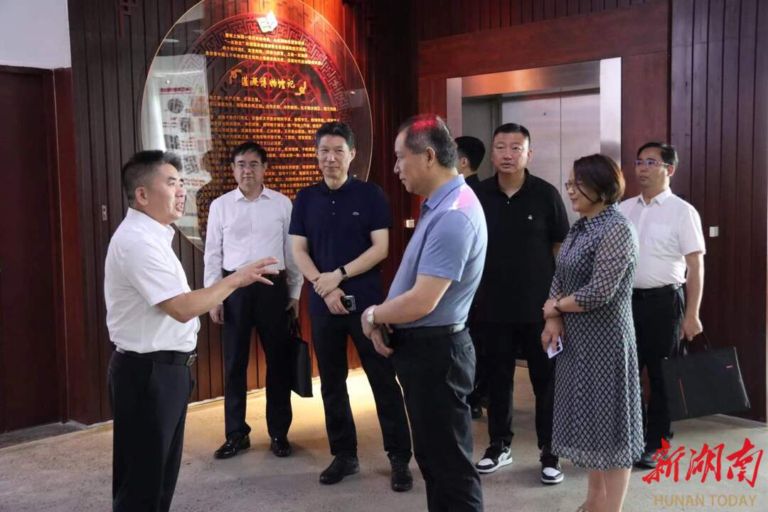 "暴力梅"里招商忙|黄赞佳率队密集走访调研上海曼恒等5家企业