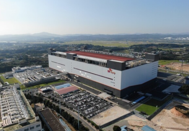 SK集团会长考虑在日本新建AI工厂 未来2至3年内实现运营