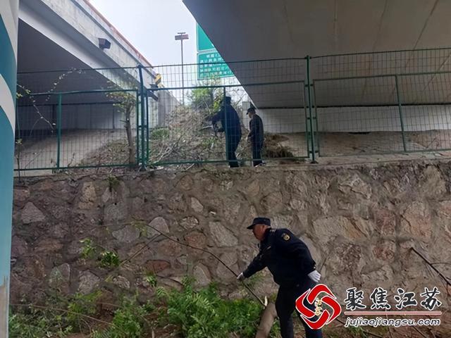 汤山街道持续深入开展环境综合整治提升工作