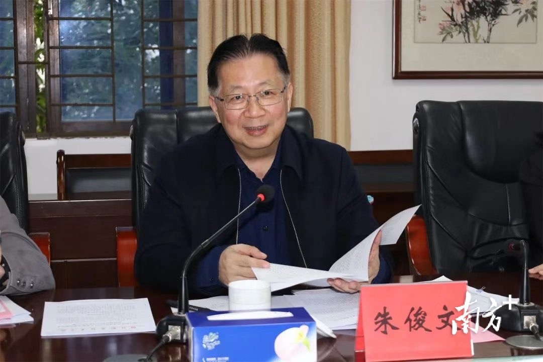 省教育厅二级巡视员朱俊文一行来阳职开展教育高质量发展专题调研