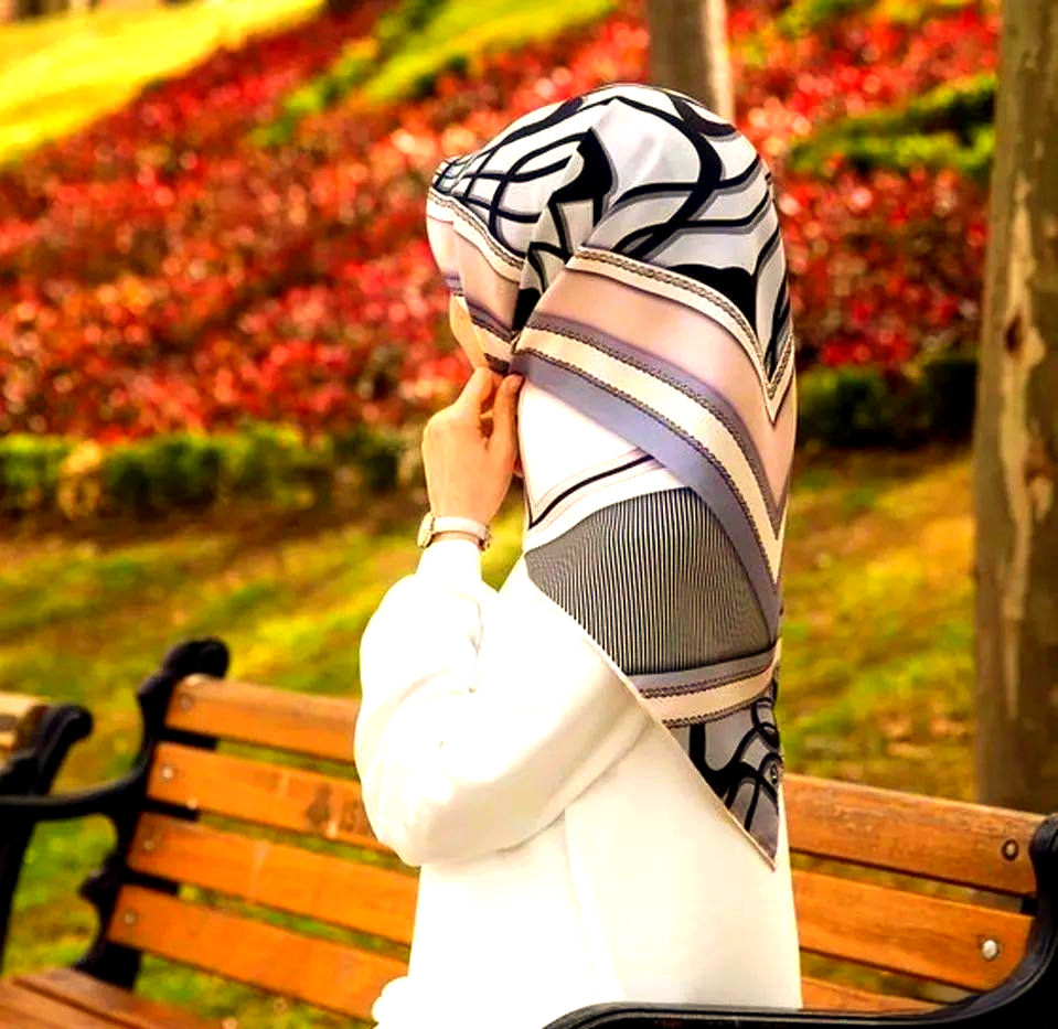 穆斯林女性头巾的起源,文化象征与历史变迁