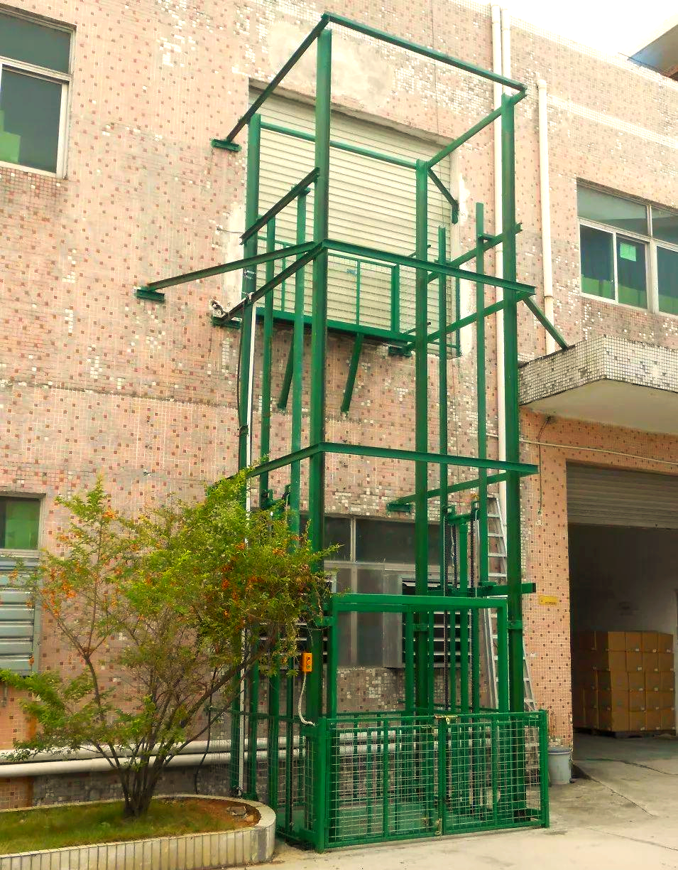 导轨式升降机,作为一种非剪叉式液压升降平台,在工业领域发挥着重要