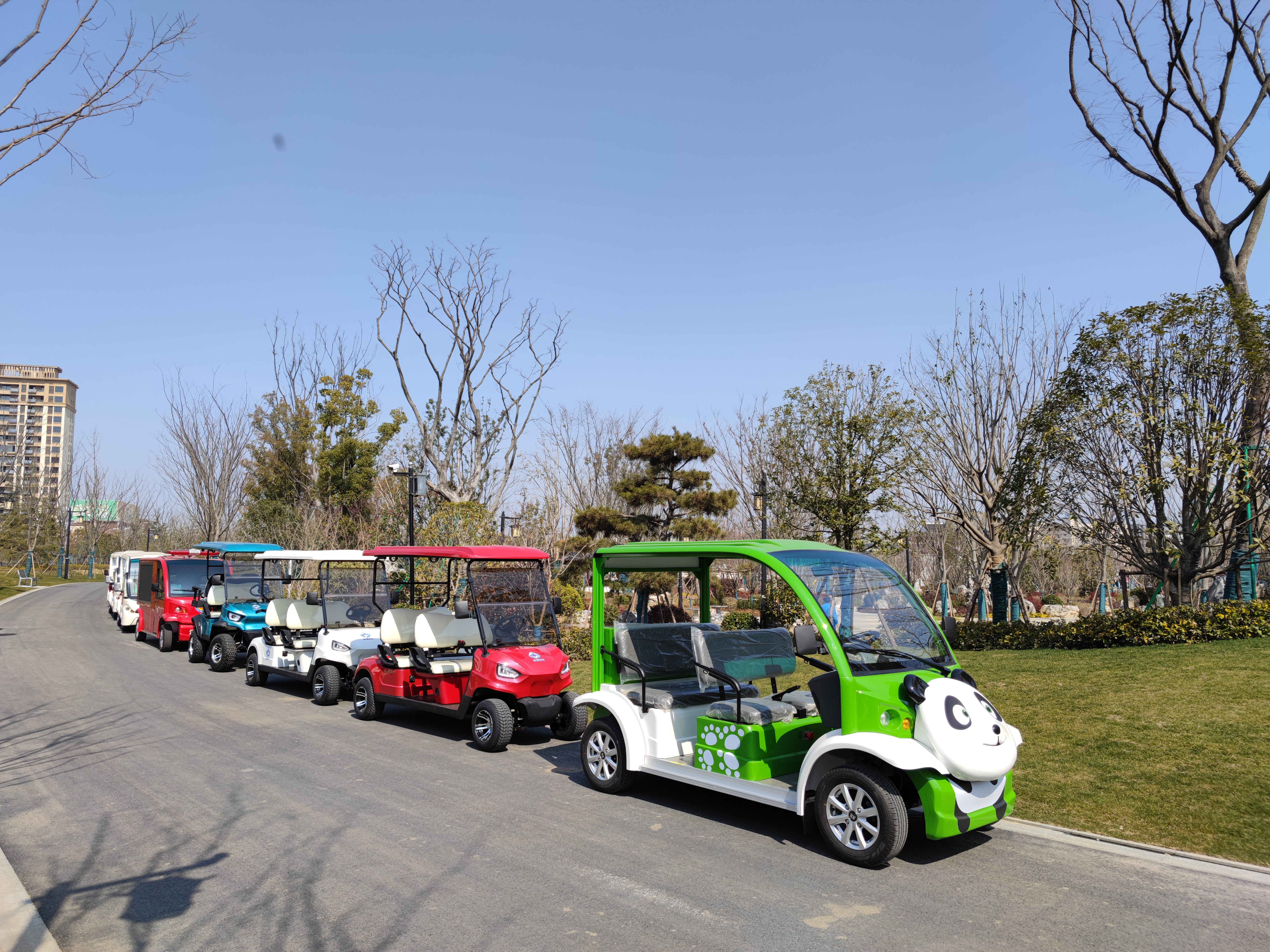 傲威电动观光车助力苏州公园盛大开园