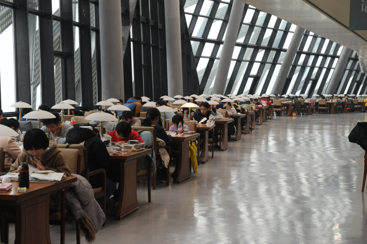 公共|线上线下同步,山东济南图书馆国庆接待读者4.4万人次