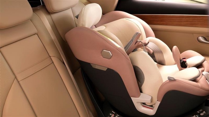 上海儿童安全座椅使用率低!政协委员呼吁加强现场执法监督