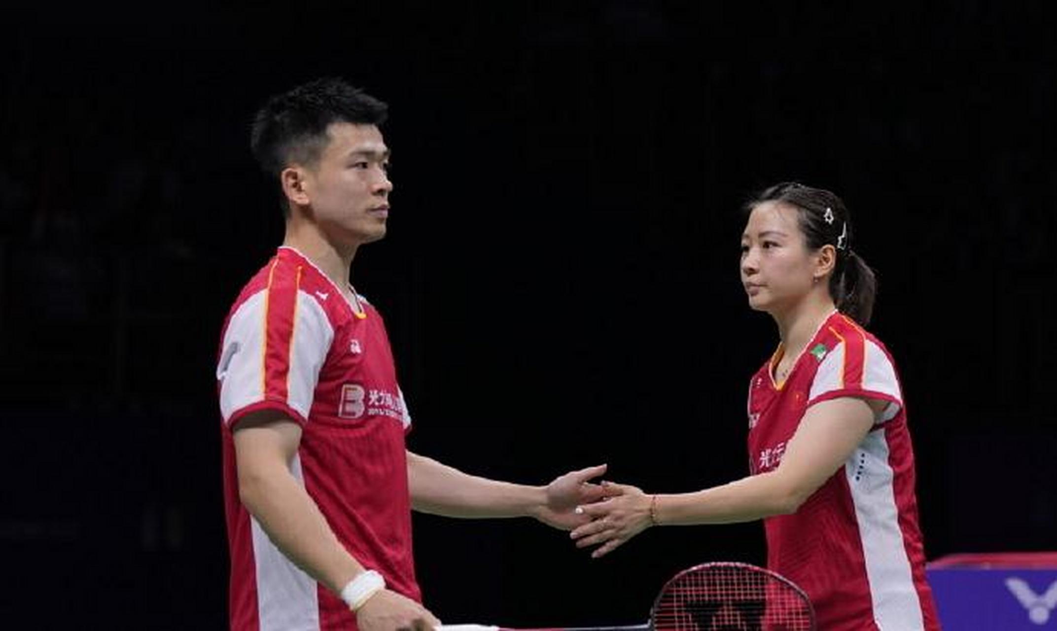 小组赛第3日实时赛况  a组:中国 1-0 新加坡 1,郑思维/黄雅琼 22-20