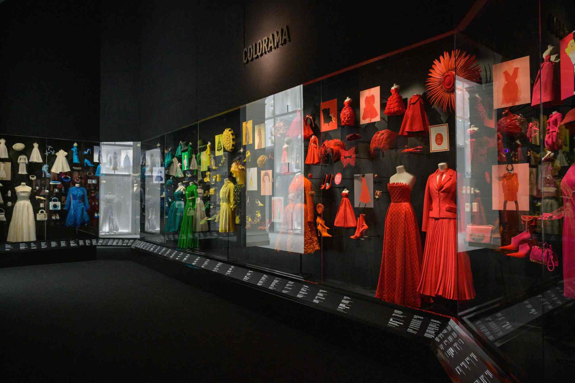 (15)迪奥品牌将在纽约举办展览