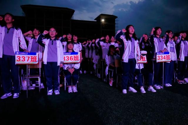 罗平县第二中学2021年"五.四"文艺晚会精彩绽放