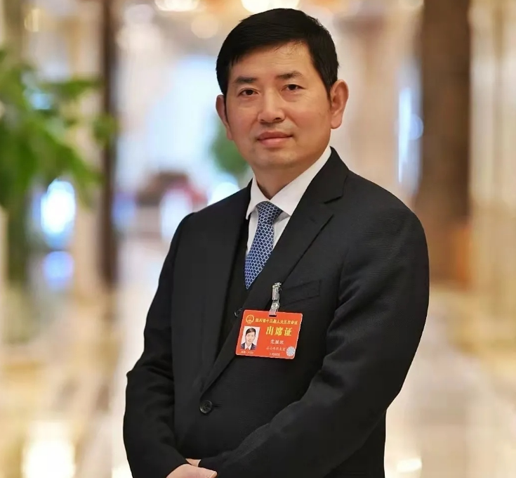 攀枝花市市长范继跃走红,毕业于双一流大学,拥有博士研究生学历