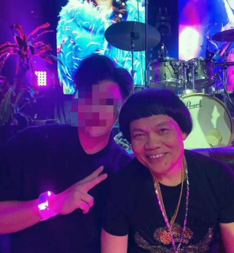 69岁香港丑角黄子华的近况曝光,身材和样貌依旧保持着年轻状态