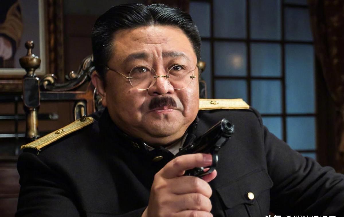 谍战剧《借枪》张嘉译,李乃文再掀谍战风云,实力派戏骨云集