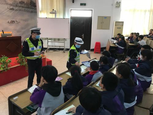 立责于心保安全履职于行促发展——平湖市新埭中学抓实抓细抓好校园