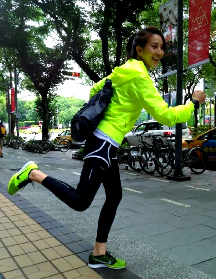 跑步让张钧甯保持年轻活力的秘诀:从身体到哲学的全面诠释