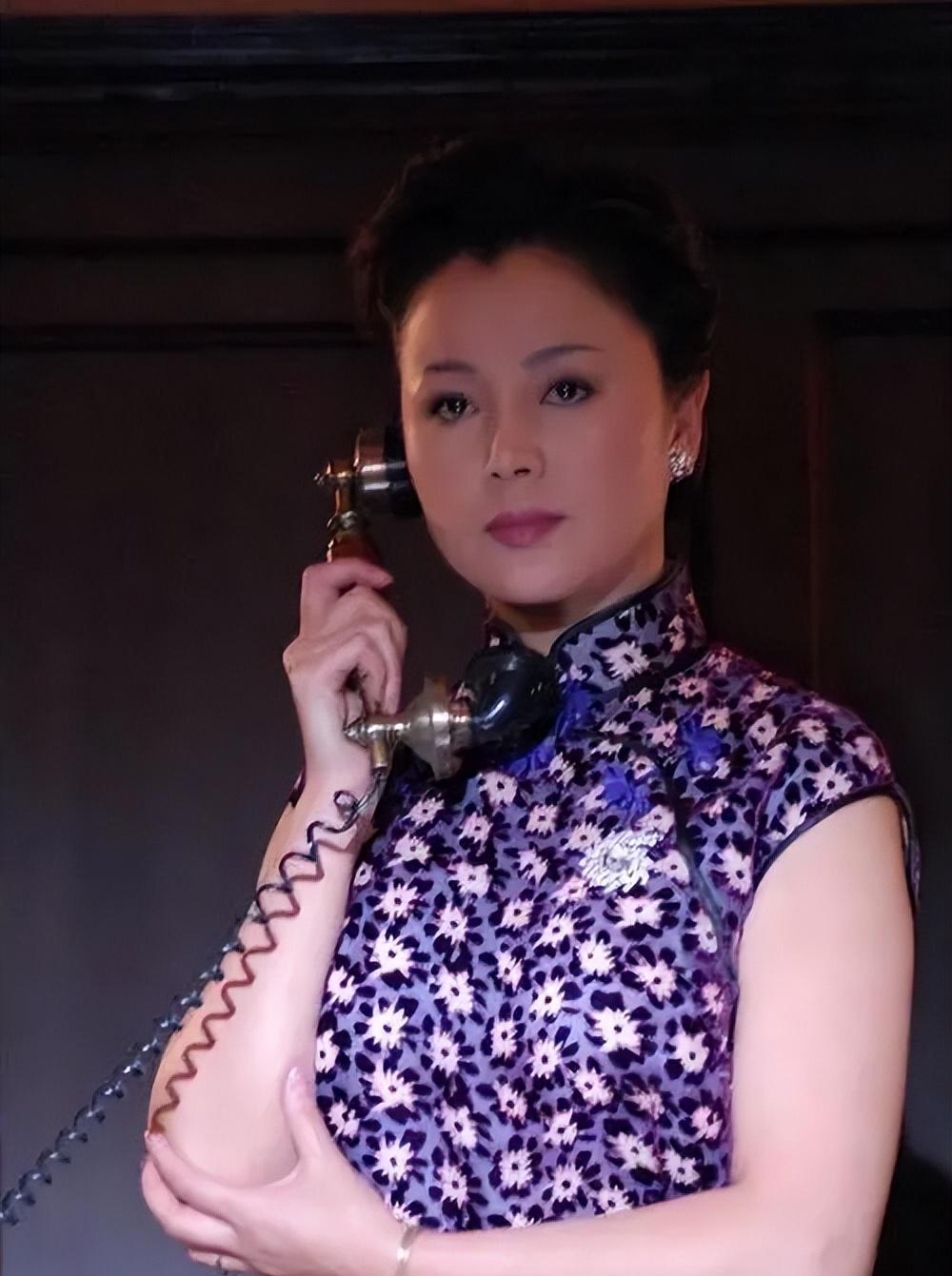 于小慧:月子期间办离婚,做单亲妈妈37年,今儿子成她骄傲