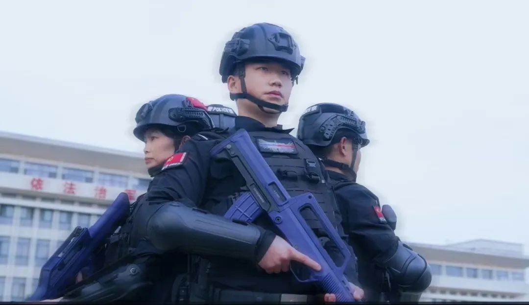 警察照片帅气图片