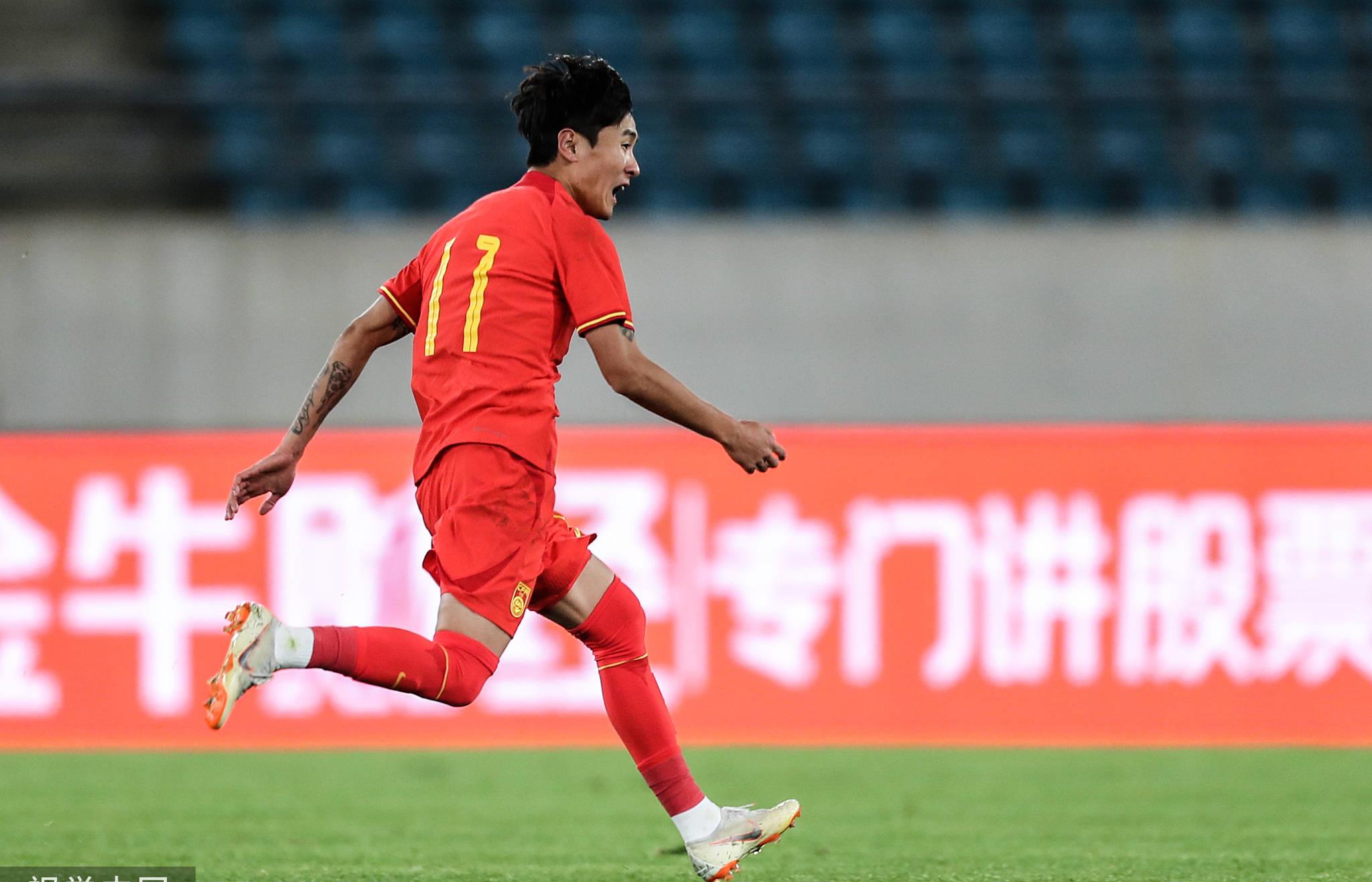 热身赛-韦世豪破门 国足8分钟两度送礼1-2遭乌兹逆转