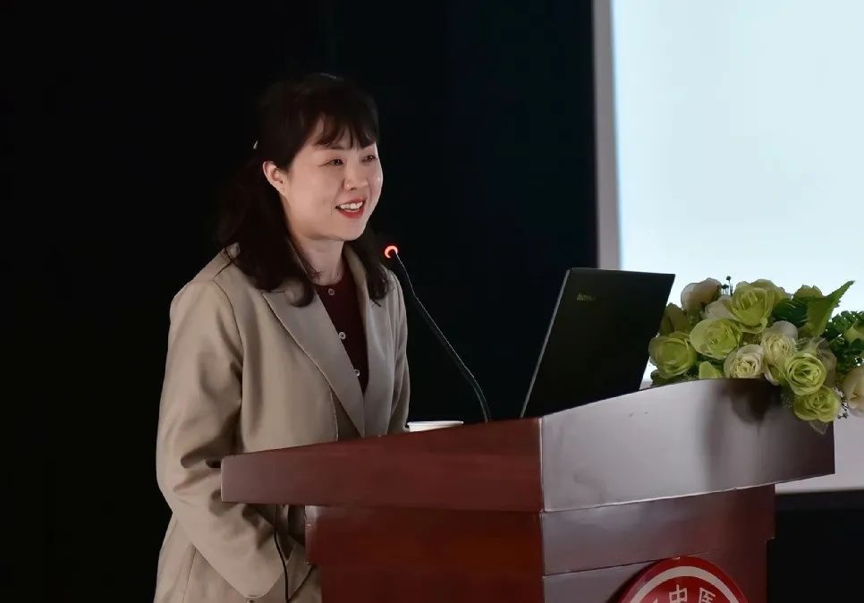 鄂州市中医医院 邀请湖北省中医医院余萍教授进行院感培训