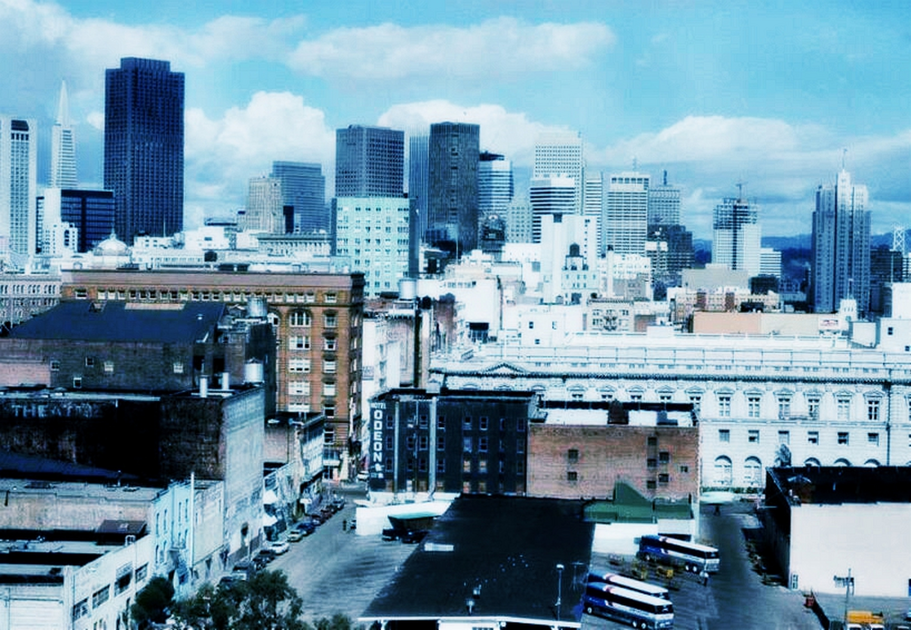 20世纪80年代的美国,公交车上的一起小事故引起了人们的关注.