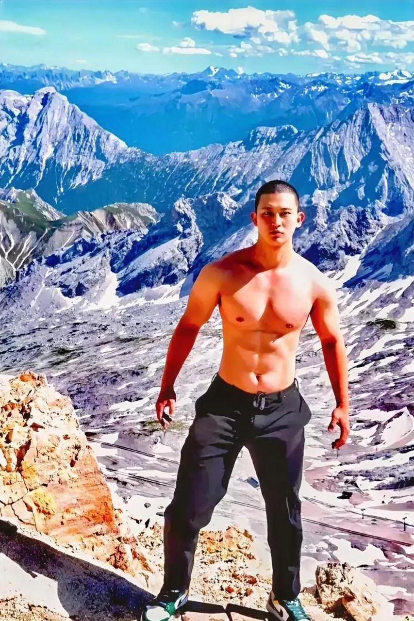 我想,我大概是喜欢狒狒.