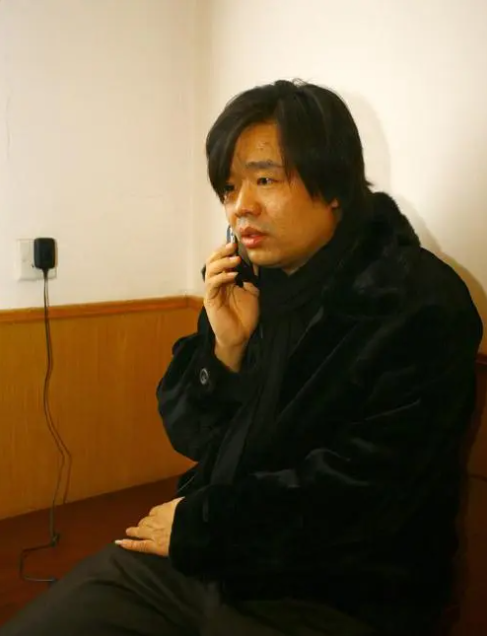 一手掌控德云社,暗讽徐德亮功底差,王海背后究竟有何势力?