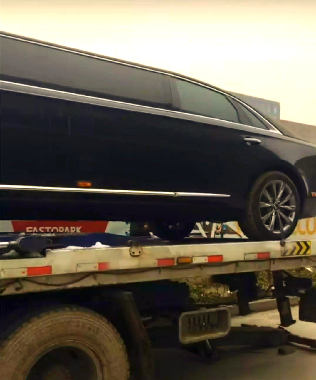 凯迪拉克xts加长版亮相,豪华设计与创新科技的结合