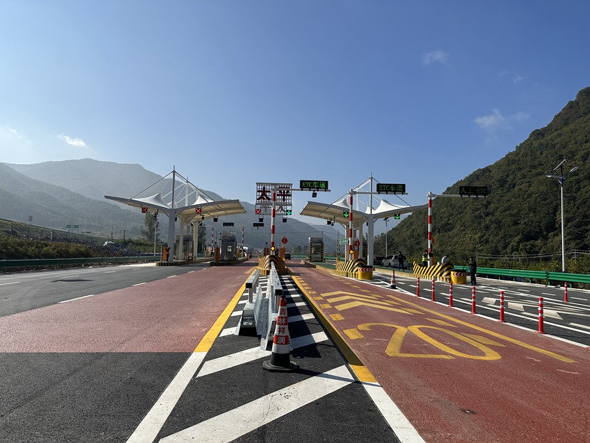 集安至桓仁高速公路建成通车