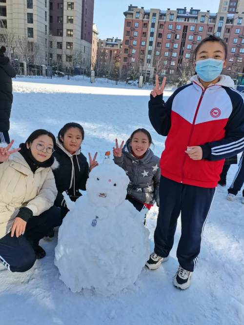 杏坛中学云海分校:冬天也要可可爱爱,堆雪人安排!