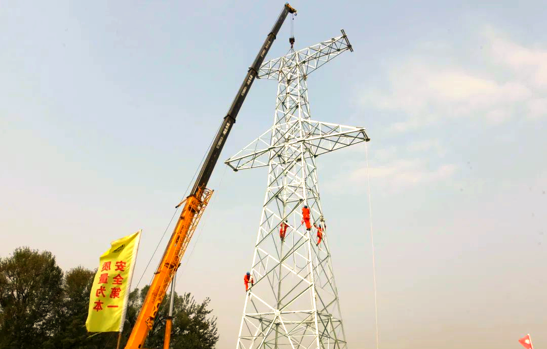 抱杆组塔技术:从传统到现代的智慧传承