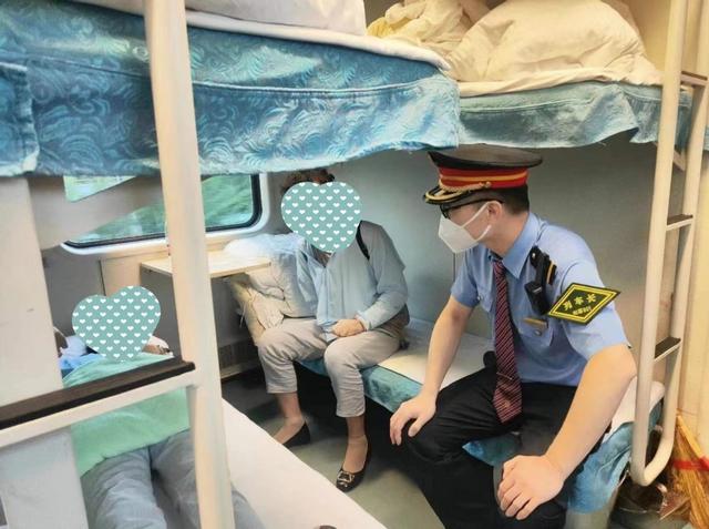 交广会客厅|k1450/1次列车上的爱心护送