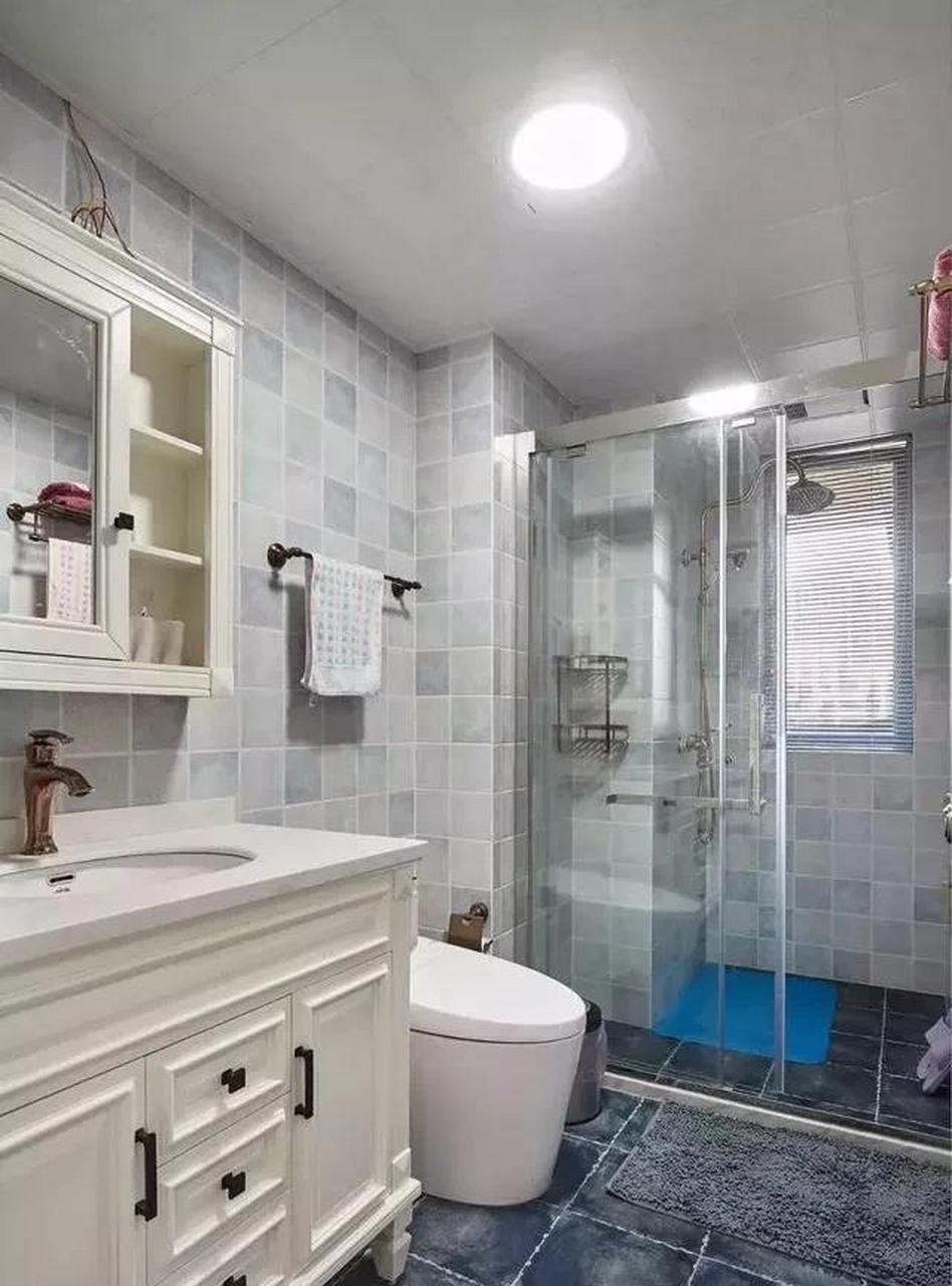 我发现一个奇怪的现象,就是我的雇主家没有洗脚盆,我都不知道他们平时