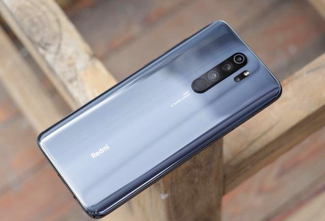 辛巴首秀忧喜参半,首播带货20亿,套路却被深扒