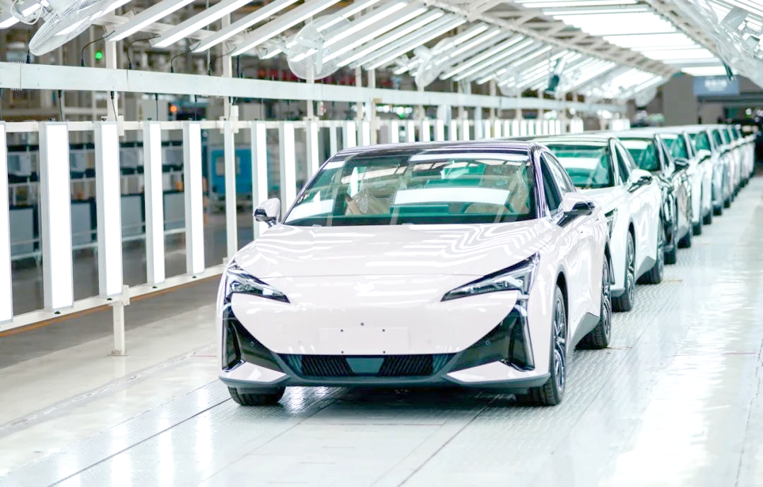 北汽蓝谷麦格纳日产量创新高,极狐生产基地迎来新突破