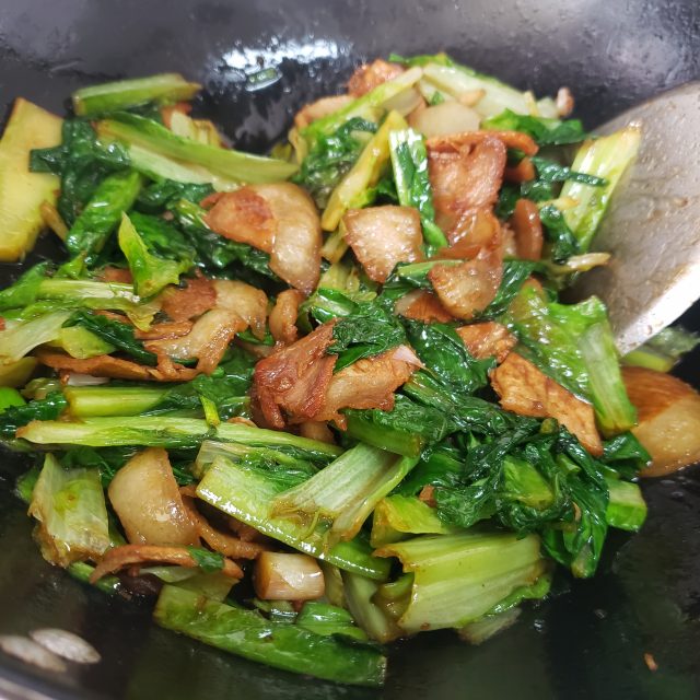 油麦菜炒肉片