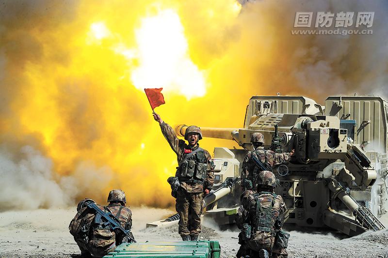 新疆军区某火力团组织实弹战术检验性考核