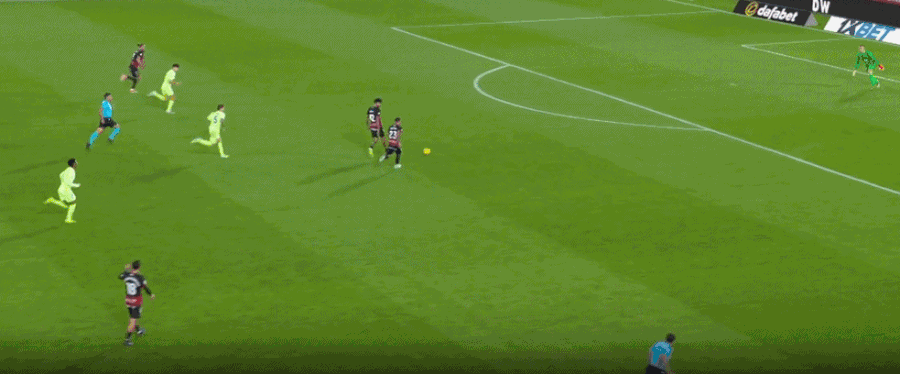 巴塞罗那客场5-1大胜马略卡 西甲第19轮 亚马尔两脚精准传球带来两粒进球_西甲-拉菲尼亚双响德容破门 巴萨5-1马略卡