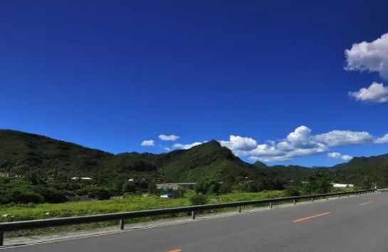 白草畔自然风景区(房山白草畔自然风景区)