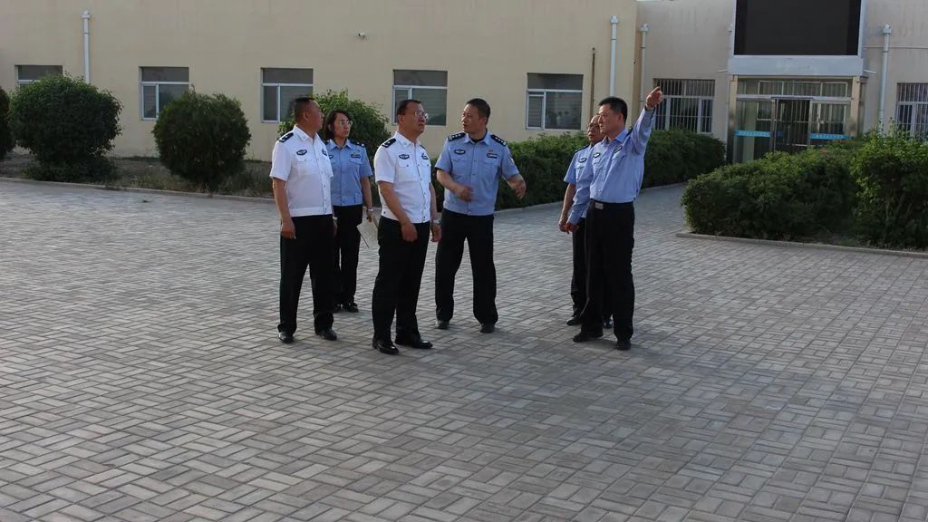 阿拉善盟行署副盟长,盟公安局党委书记,局长戴军深入阿左旗监管场所