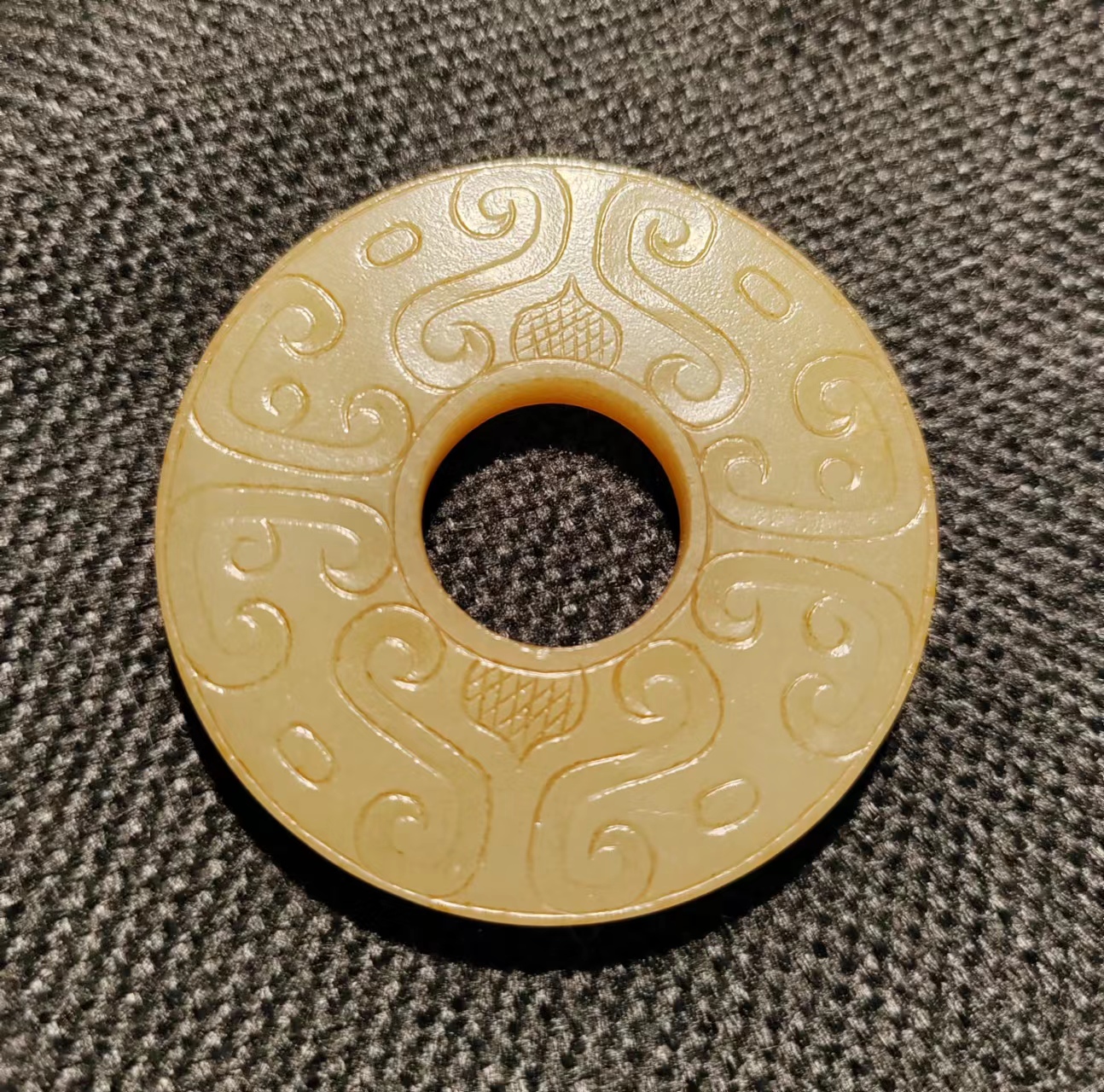 品藏阁之光远鉴研183:玉璧(战国)历史悠久的礼器迭代精品出新