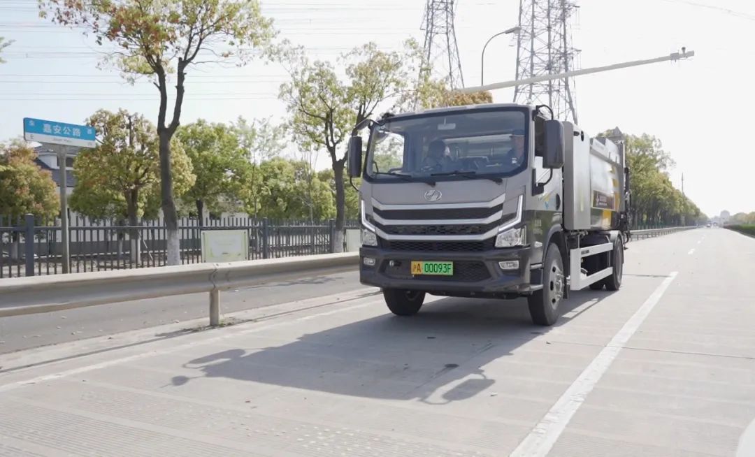 加氢一次用3天!上海市首批燃料电池环卫车在嘉定投入示范运营