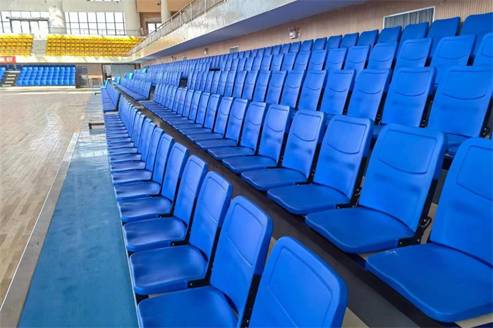 大连露天体育看台座椅安装施工