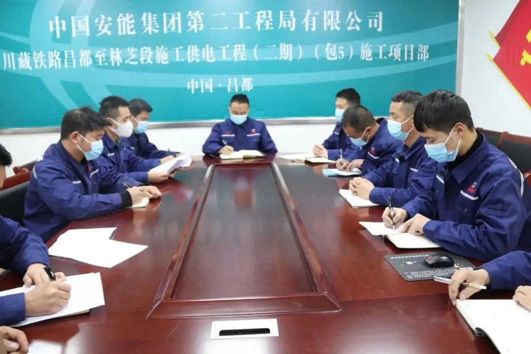 人物|雪域高原上的电力"追梦人"魏宝文