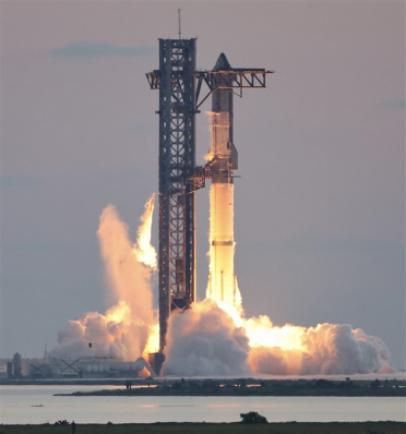 V2版星舰谢幕！SpaceX星舰第11次试飞升空 助推器已成功溅落