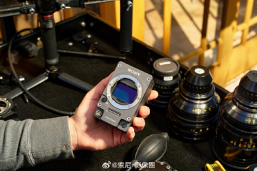 索尼把8.6K全画幅CMOS传感器摘下来了 体积暴减70%