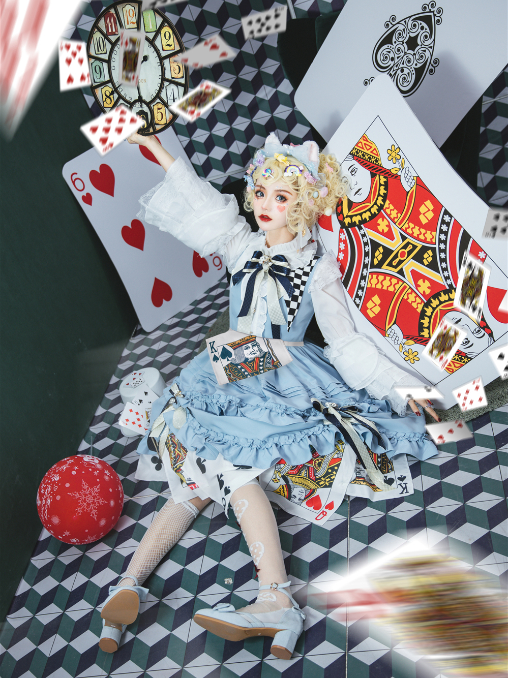 当"扑克"元素遇上洛丽塔,优雅又俏皮,带给你不一样的童话世界
