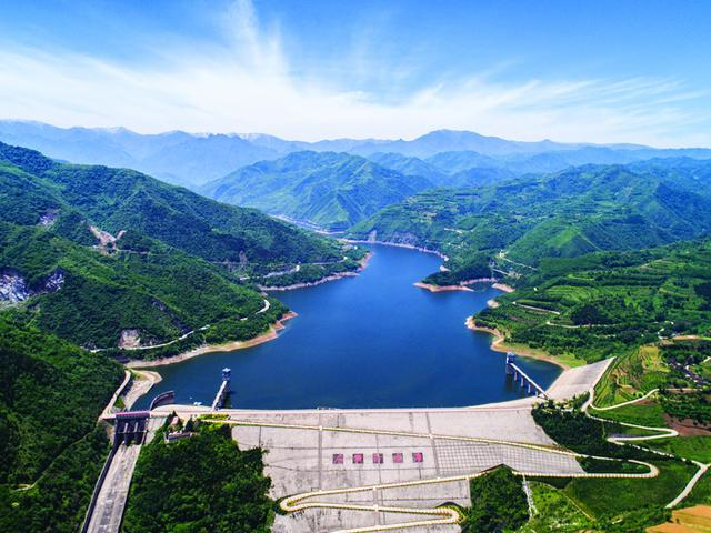斜峪和石头河水库(谢伟摄)