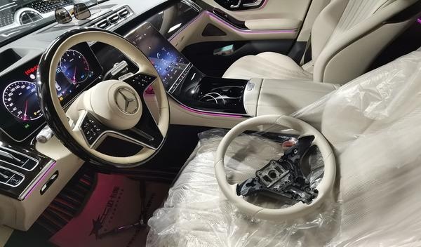 奔驰21款s400豪华版改桃木方向盘,米色内饰更显大方