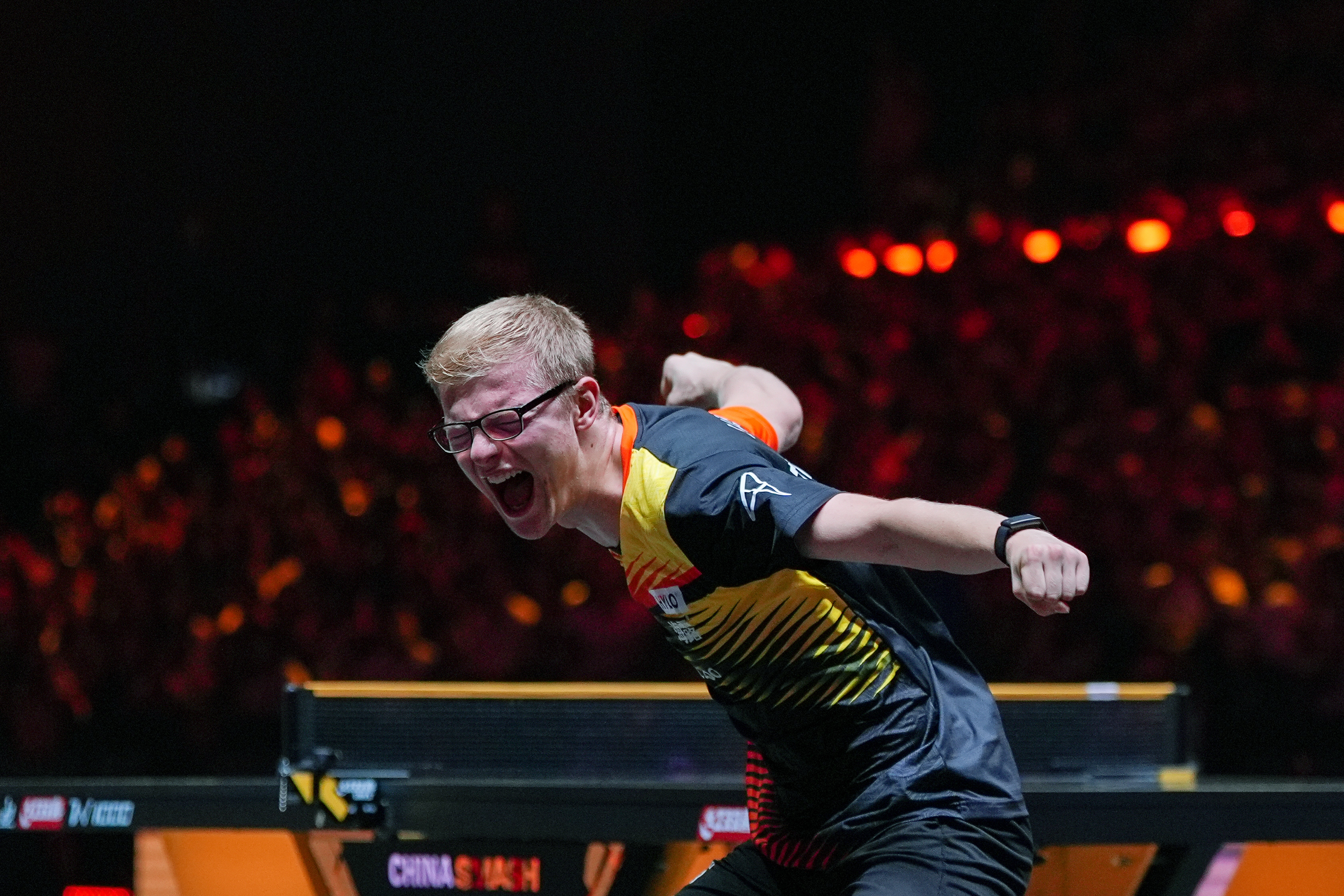 包含费德勒赛事官方发布战术调整新规，中国队争议不断！的词条